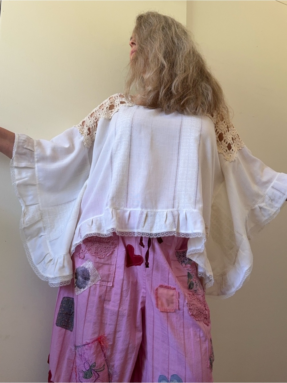 Upcycled Boho Top White Vintage Crochet-Paneled Peasant Ruffle Hem Romantic OSFM